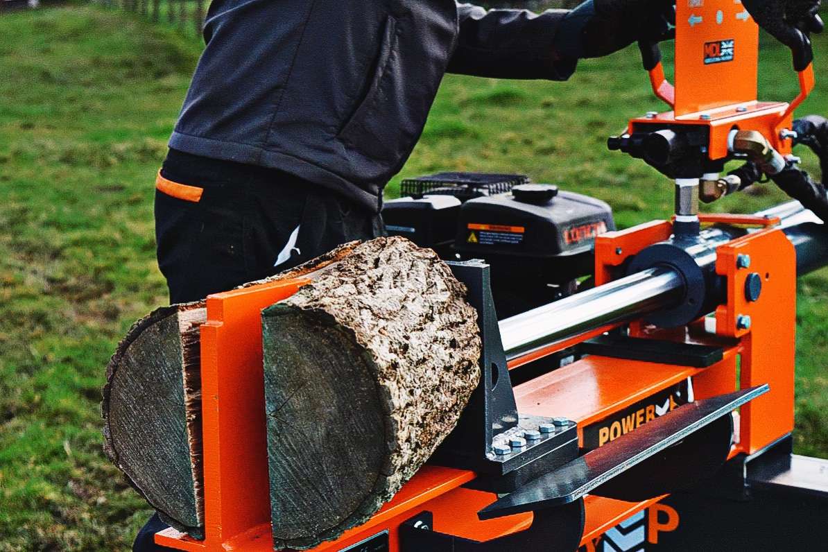 22 Ton Towable Petrol Log Splitter