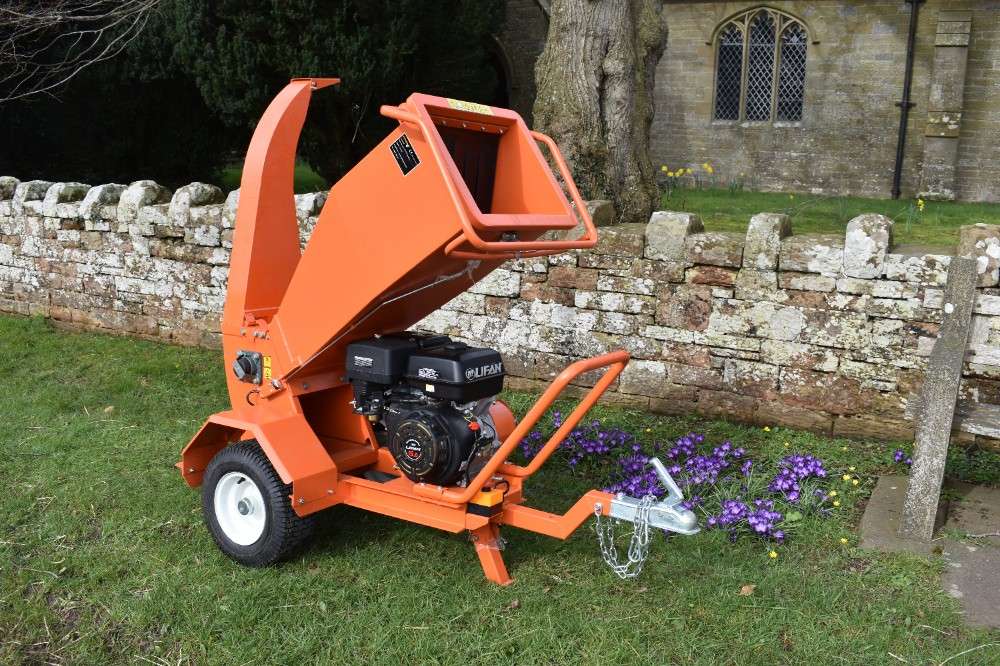 15hp Towable Petrol Chipper