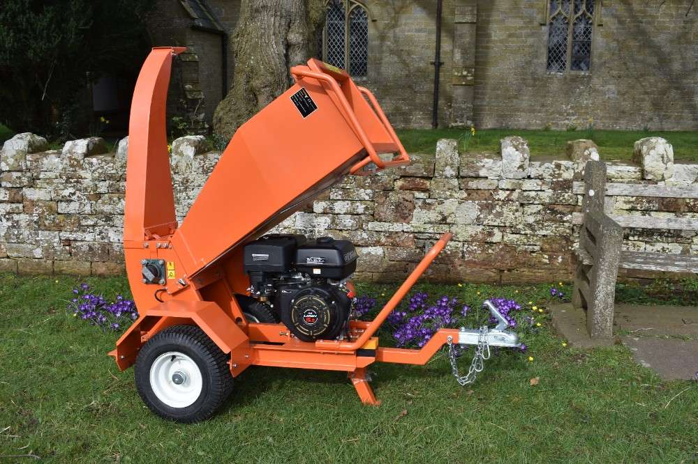 15hp Towable Petrol Chipper