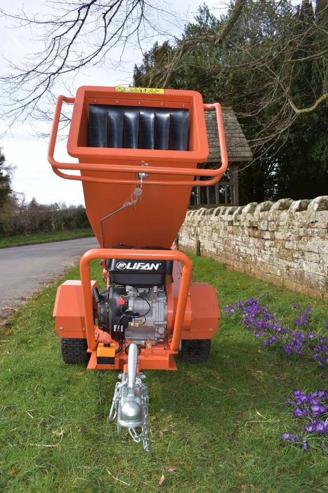 15hp Towable Petrol Chipper