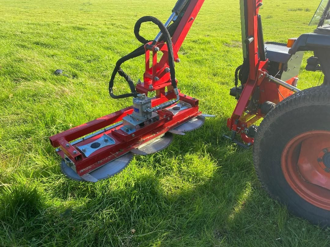Circular Saw Blade Attachment for Excavators and Hedge Cutters