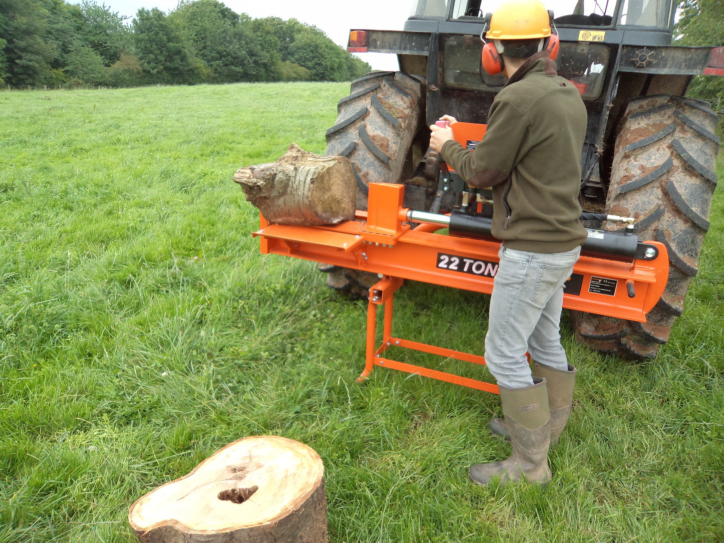 Tractor Mounted 22 Ton Log Splitter
