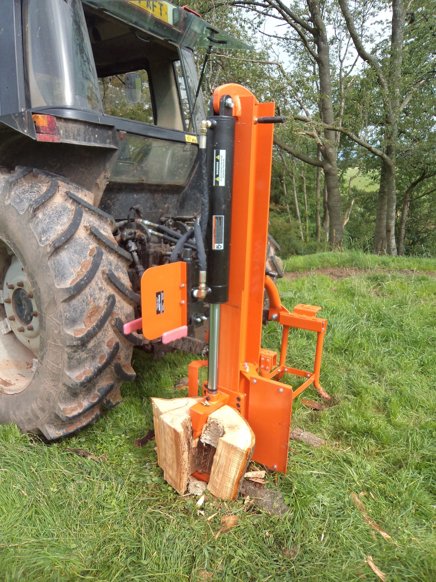 Tractor Mounted 22 Ton Log Splitter