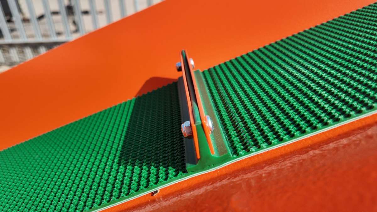 Powerup Log Conveyor